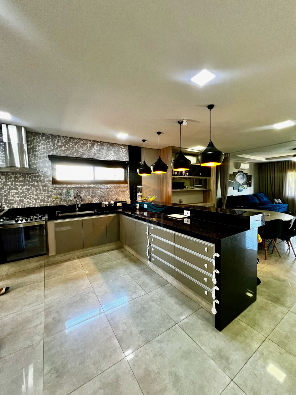 Imagens do imóveis CASA A VENDA - CONDOMINIO SUN LAKE RESIDENCE