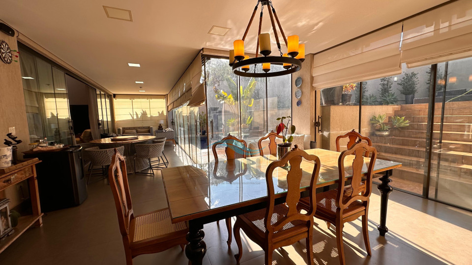 Imagens do imóveis CASA A VENDA - CONDOMINIO ROYAL PARK
