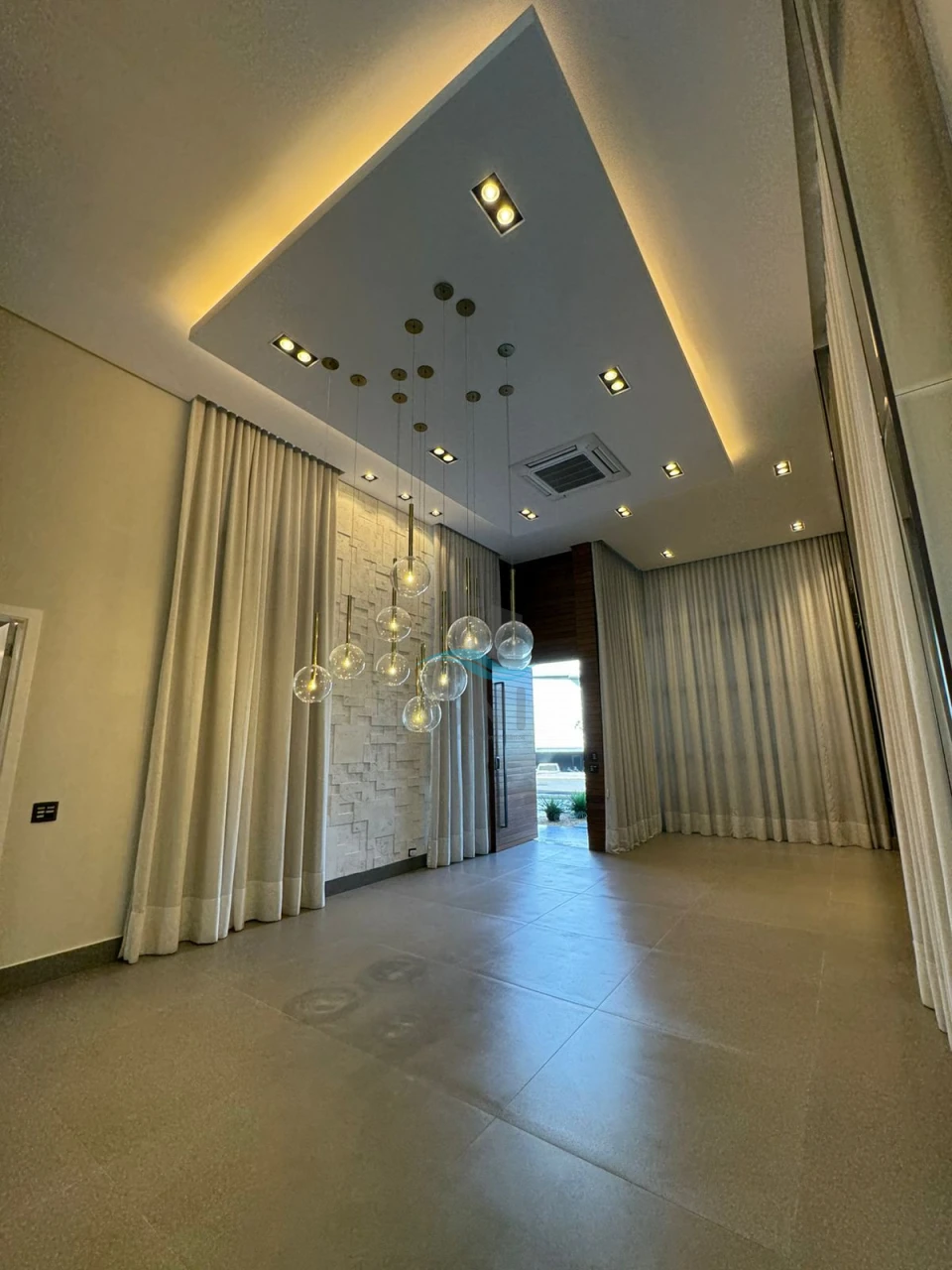 Imagens do imóveis CASA A VENDA - CONDOMÍNIO SUN LAKE RESIDENCE