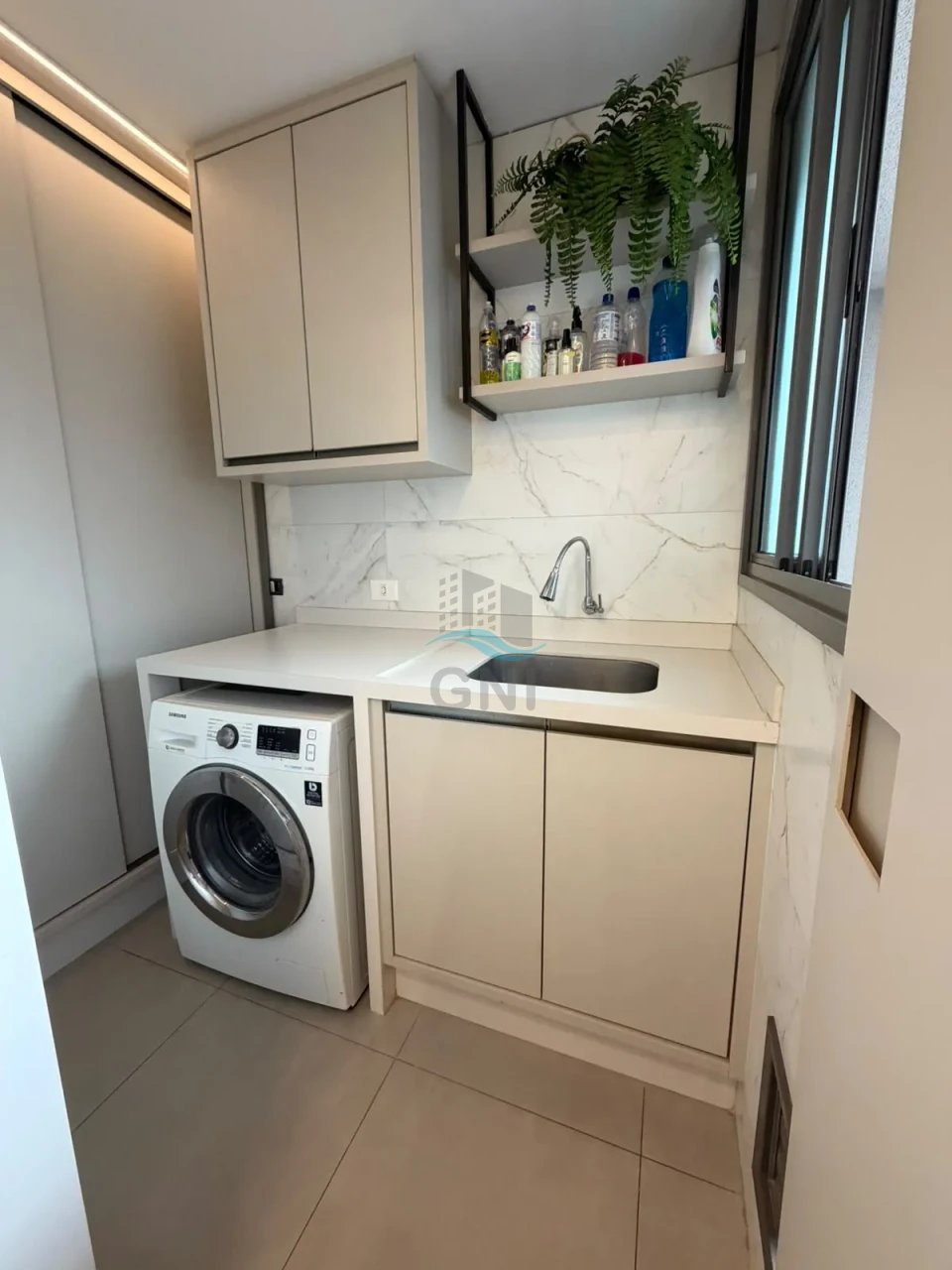 APARTAMENTO A VENDA - EDIFÍCIO GLORIA