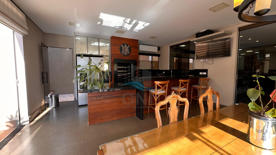 Imagens do imóveis CASA A VENDA - CONDOMINIO ROYAL PARK