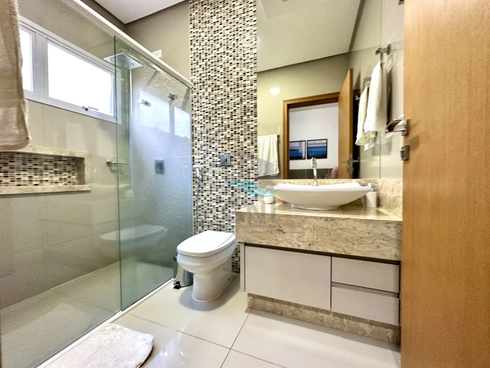 Imagens do imóveis CASA A VENDA - CONDOMÍNIO SUN LAKE RESIDENCE