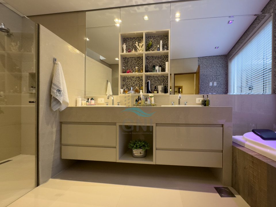 Imagens do imóveis CASA A VENDA - CONDOMÍNIO ROYAL TENNIS