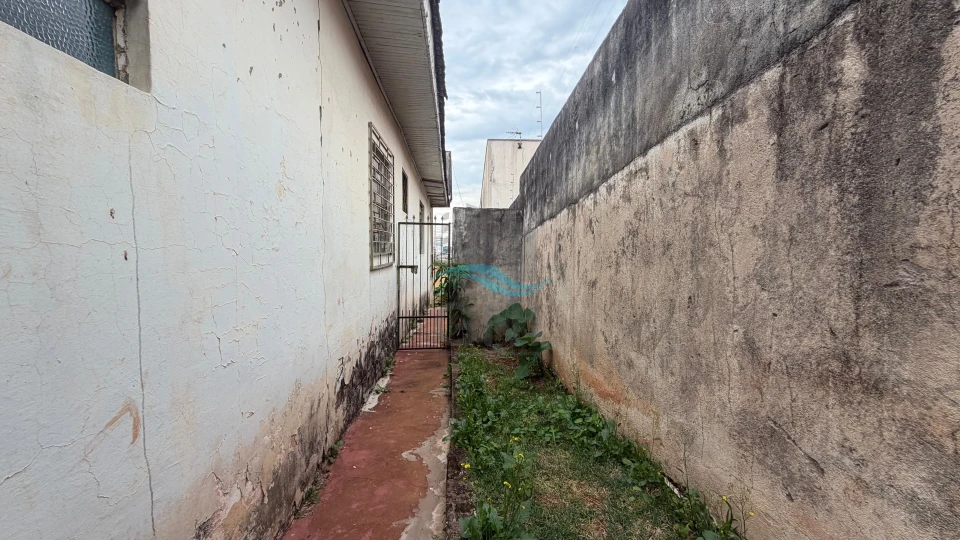 CASA A VENDA - BANCÁRIOS