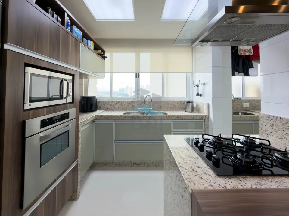 APARTAMENTO A VENDA - EDIFICIO PALAZZO DI CESARE