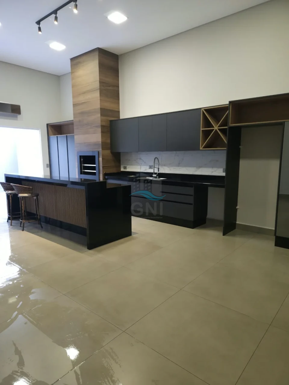 CASA SOBRADO A VENDA - JARDIM TOZZI