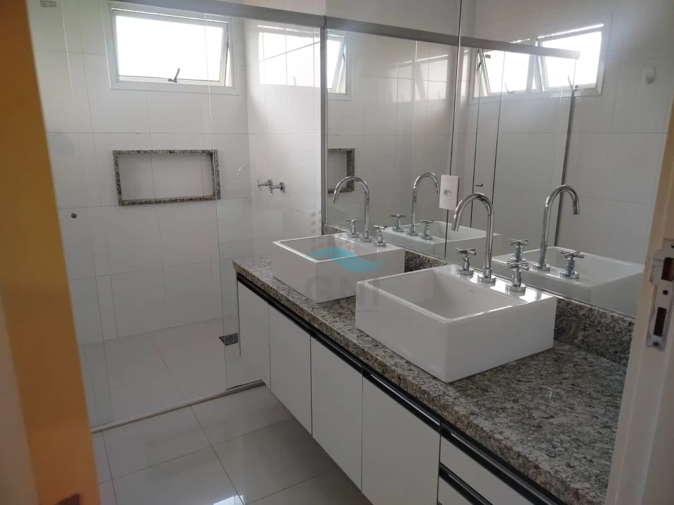 CASA PARA LOCAÇÃO - CONDOMINIO ROYAL MAISON