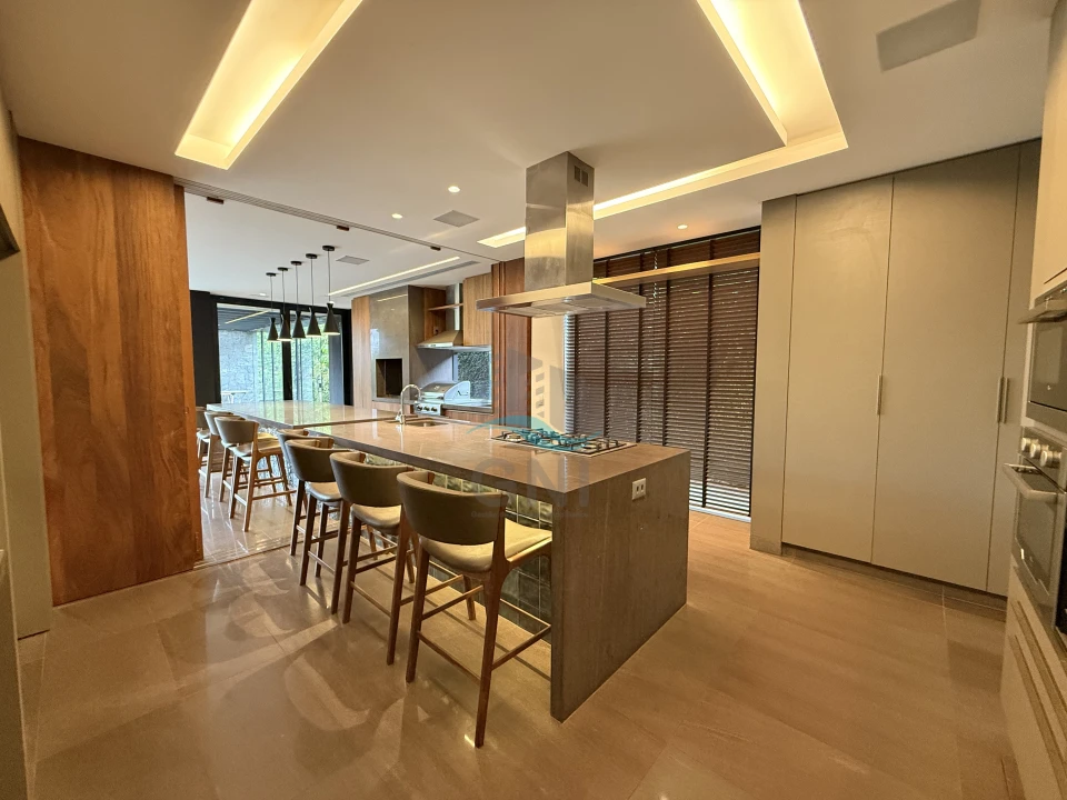 Imagens do imóveis CASA A VENDA - CONDOMINIO ROYAL PARK