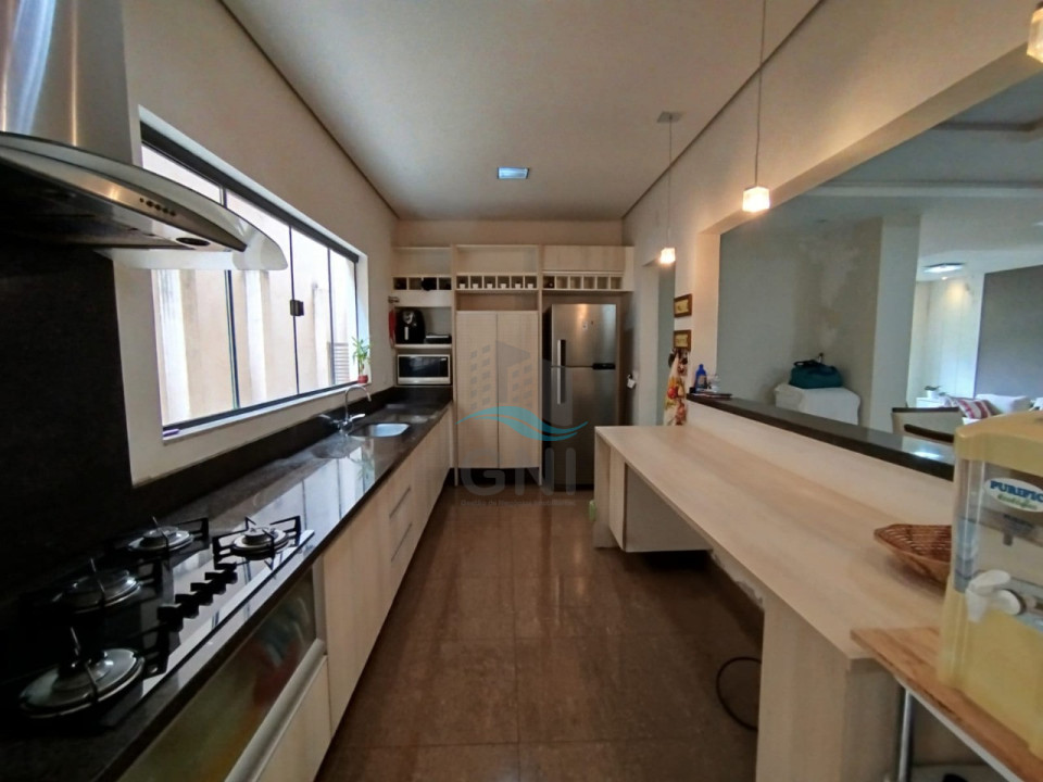 Imagens do imóveis CASA A VENDA - CONDOMINIO GOLDEN PARK RESIDENCE