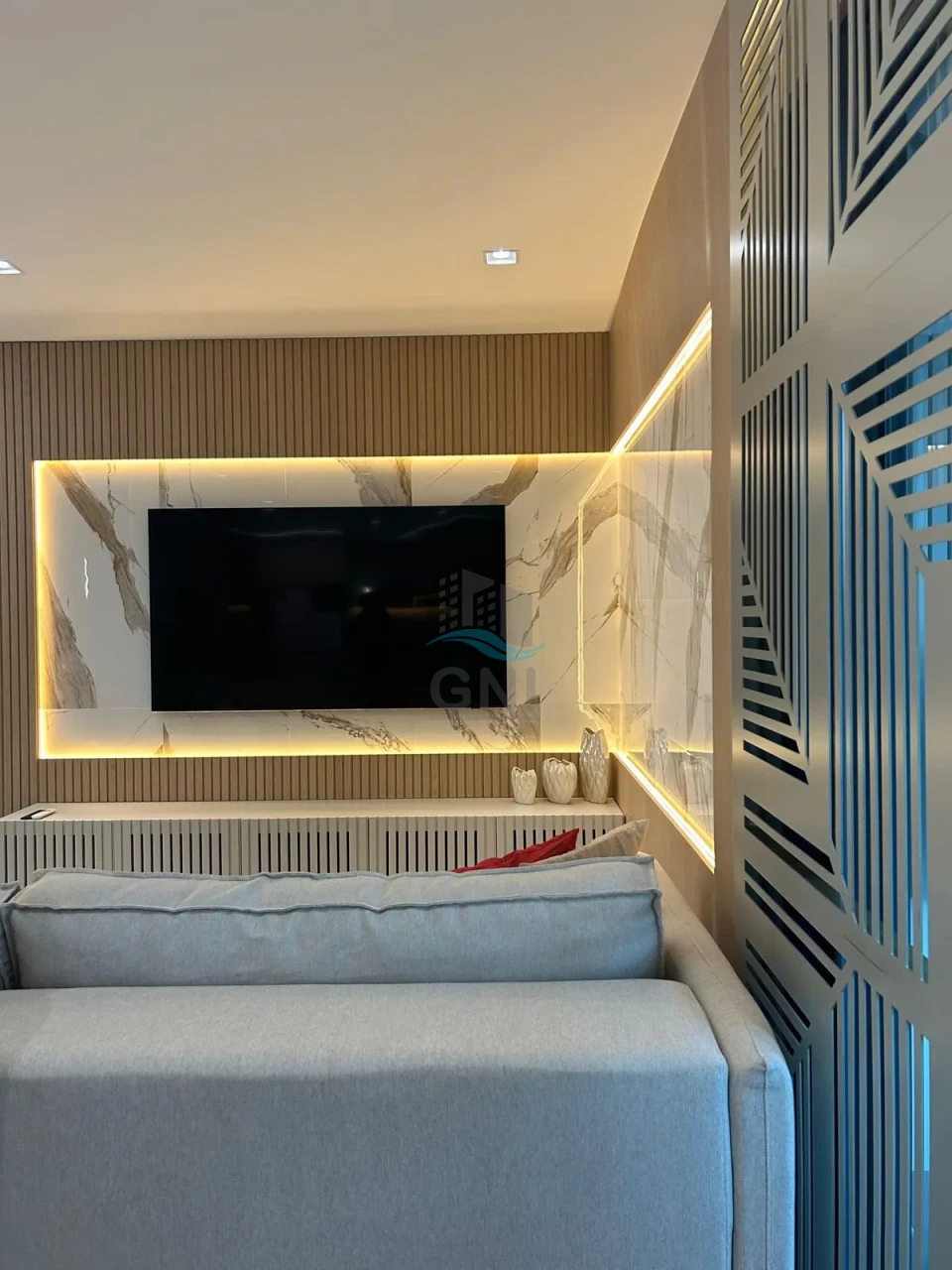 APARTAMENTO A VENDA - EDIFÍCIO TRIANON
