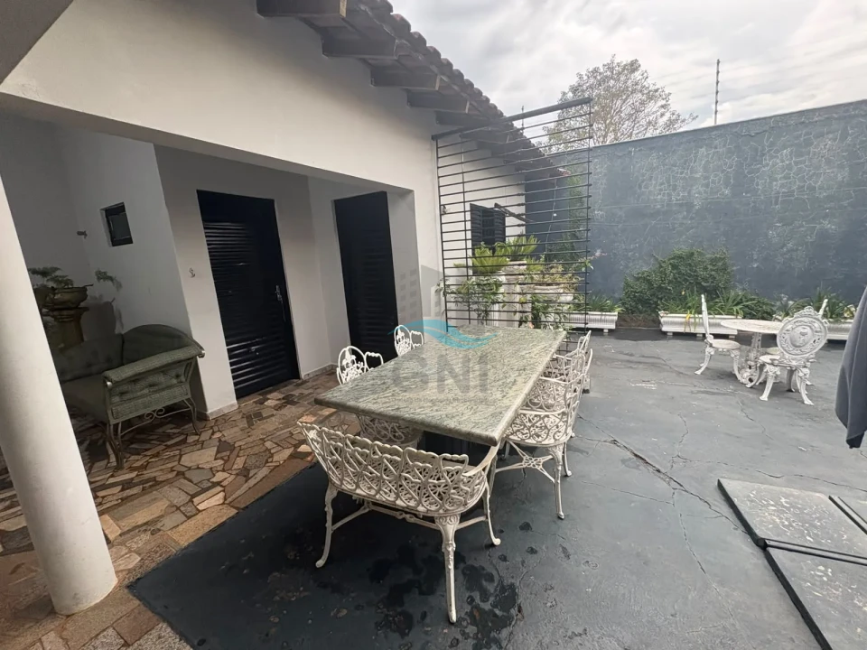 Imagens do imóveis CASA A VENDA - AV. SOUZA NAVES (IBIPORÃ)