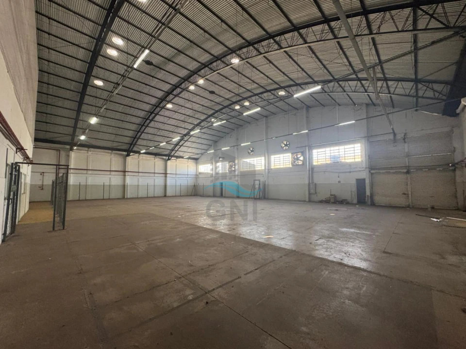 Imagens do imóveis GALPÃO PARA LOCAÇÃO - AVENIDA TIRADENTES