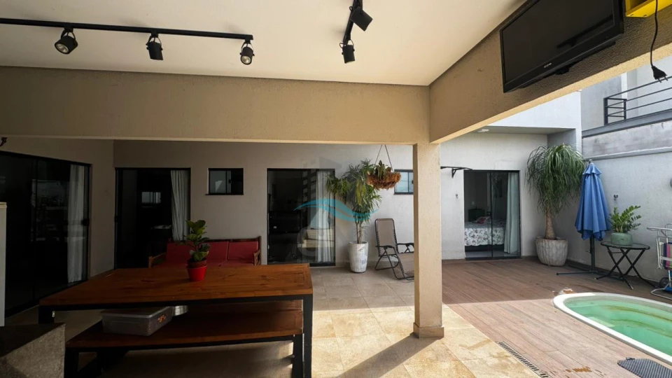 Imagens do imóveis CASA A VENDA - CONDOMINIO MORADA DAS FLORES ROSAS