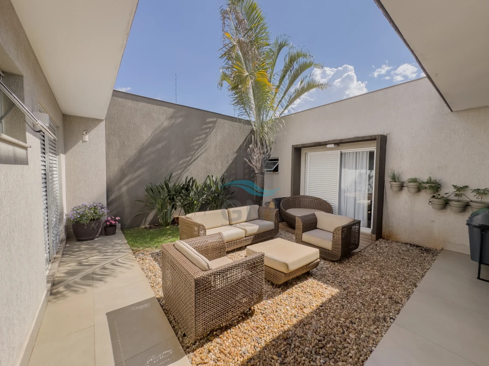 Imagens do imóveis CASA A VENDA - BAIRRO SAN REMO
