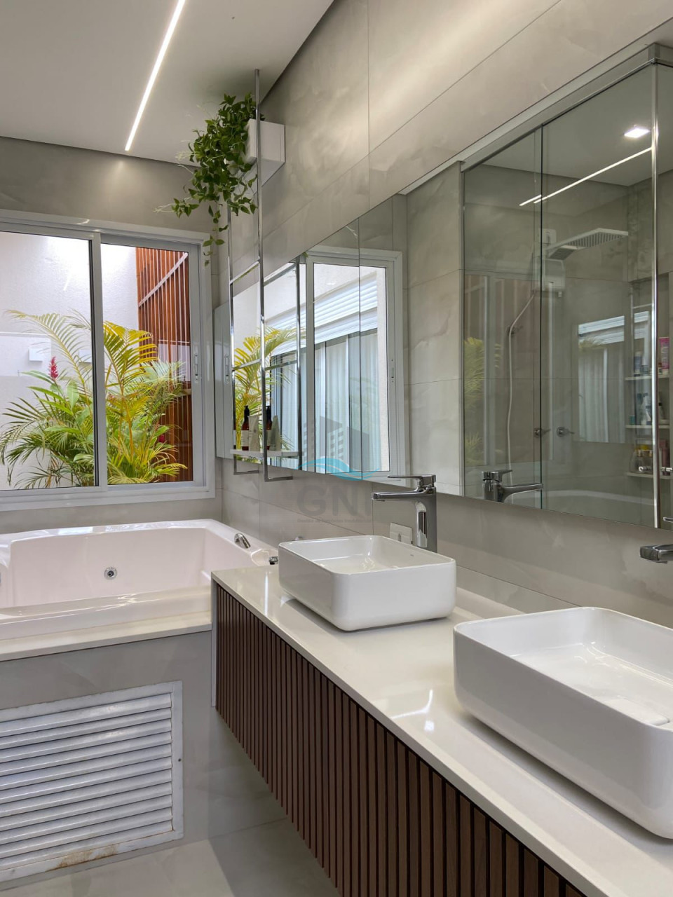Imagens do imóveis CASA A VENDA - CONDOMINIO PARQUE TAUA ARANGUA