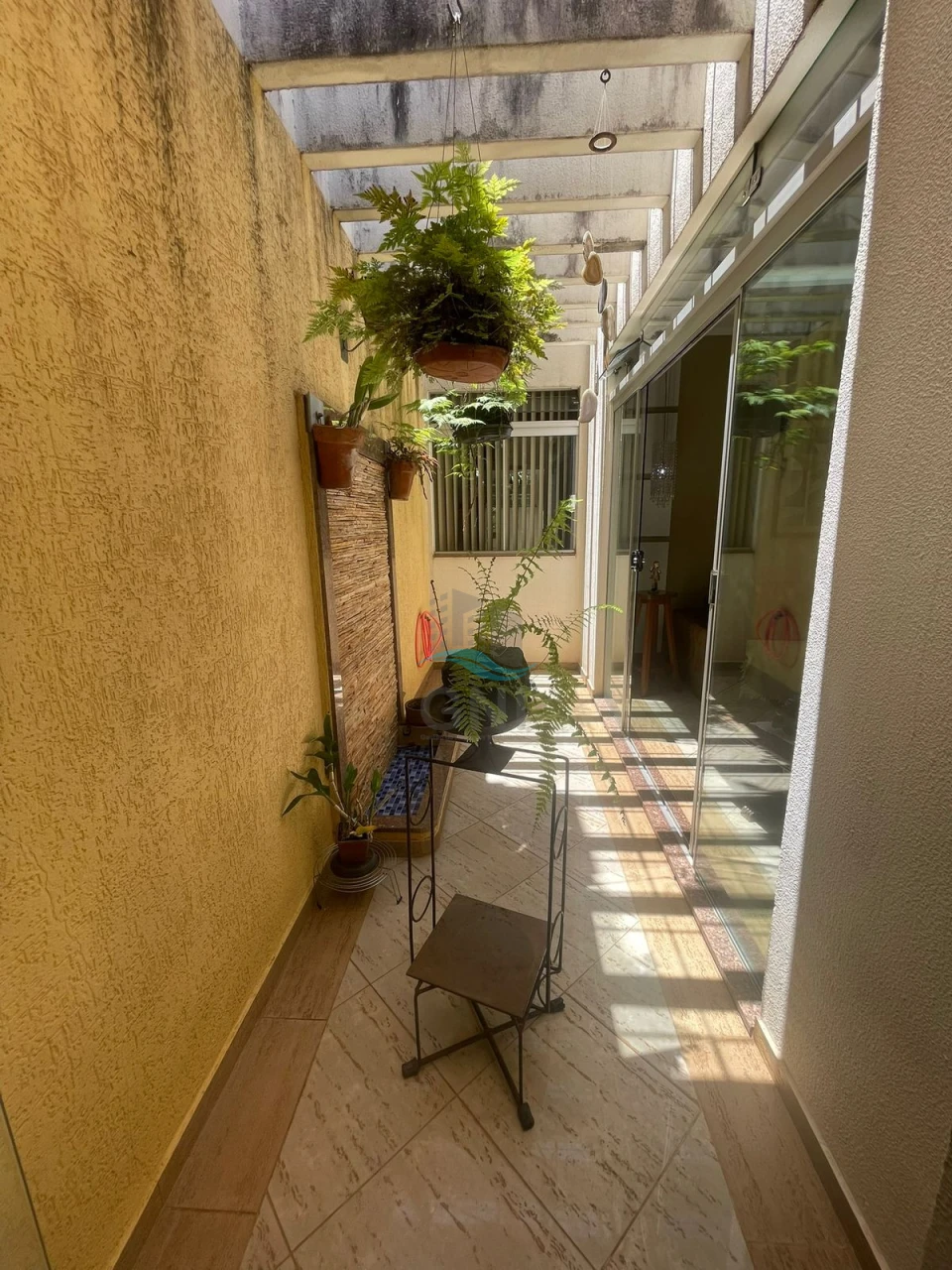 Imagens do imóveis CASA A VENDA - BAIRRO AURORA