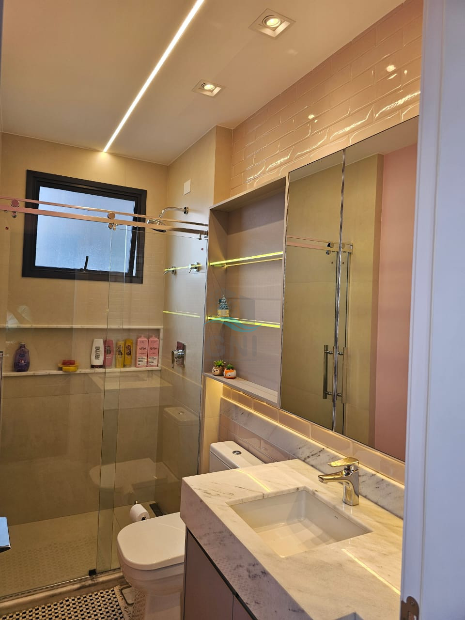 Imagens do imóveis APARTAMENTO A VENDA - EDIFÍCIO TRIANON