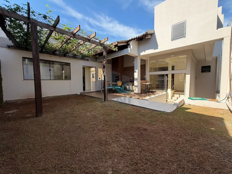 CASA A VENDA - CONDOMINIO GOLDEN PARK RESIDENCE