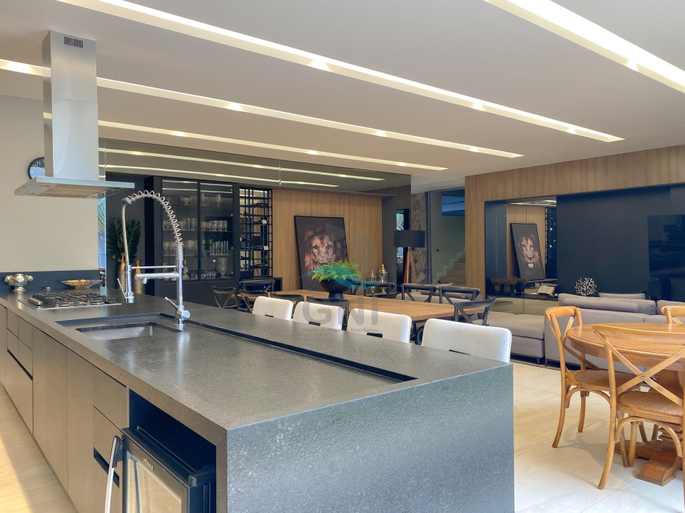 CASA A VENDA - CONDOMINIO ROYAL FOREST Imagens do imóveis CASA A VENDA - CONDOMINIO ROYAL FOREST