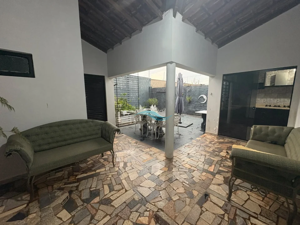 Imagens do imóveis CASA A VENDA - AV. SOUZA NAVES (IBIPORÃ)