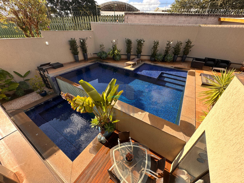 Imagens do imóveis CASA A VENDA - CONDOMINIO ROYAL PARK