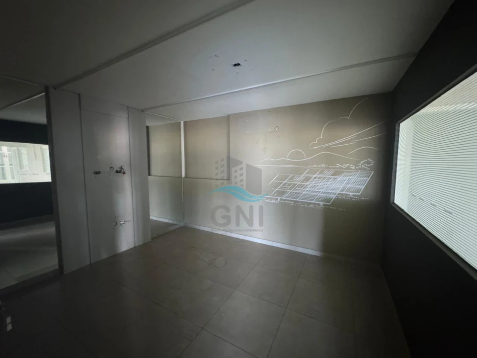 Imagens do imóveis GALPÃO PARA LOCAÇÃO - AVENIDA TIRADENTES