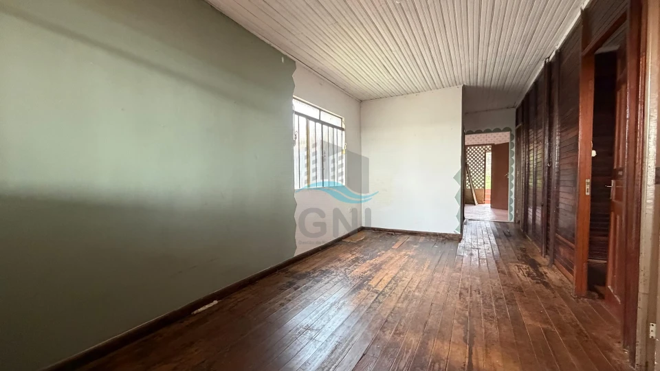 CASA A VENDA - BANCÁRIOS
