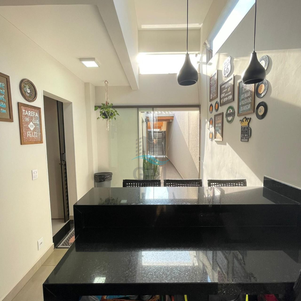 Imagens do imóveis CASA A VENDA - CONDOMÍNIO VALE DAS PEDRAS