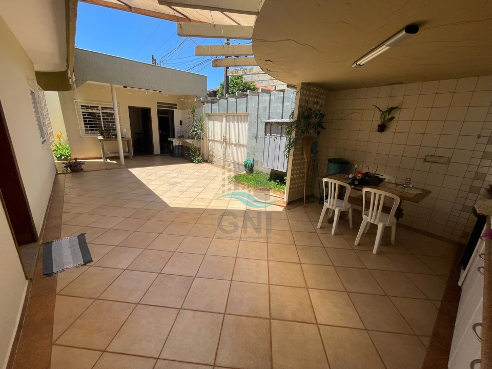 Imagens do imóveis CASA A VENDA - BAIRRO AURORA