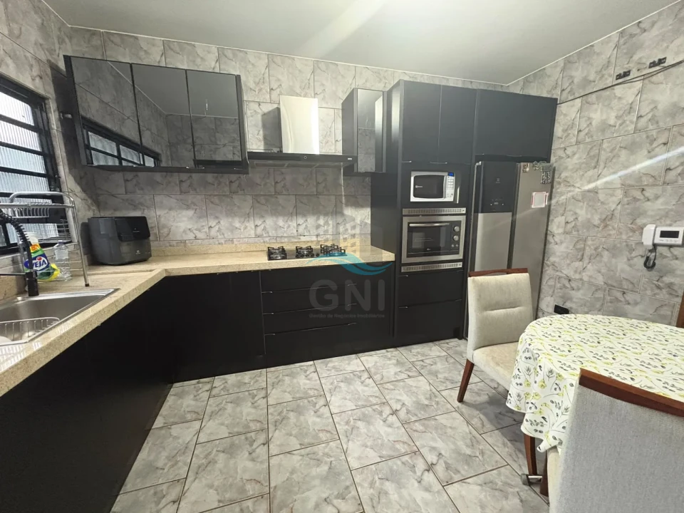 Imagens do imóveis CASA A VENDA - AV. SOUZA NAVES (IBIPORÃ)