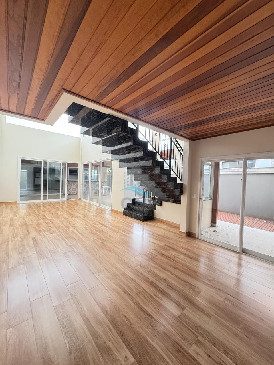 CASA A VENDA - CONDOMINIO ROYAL TENNIS Imagens do imóveis CASA A VENDA - CONDOMINIO ROYAL TENNIS