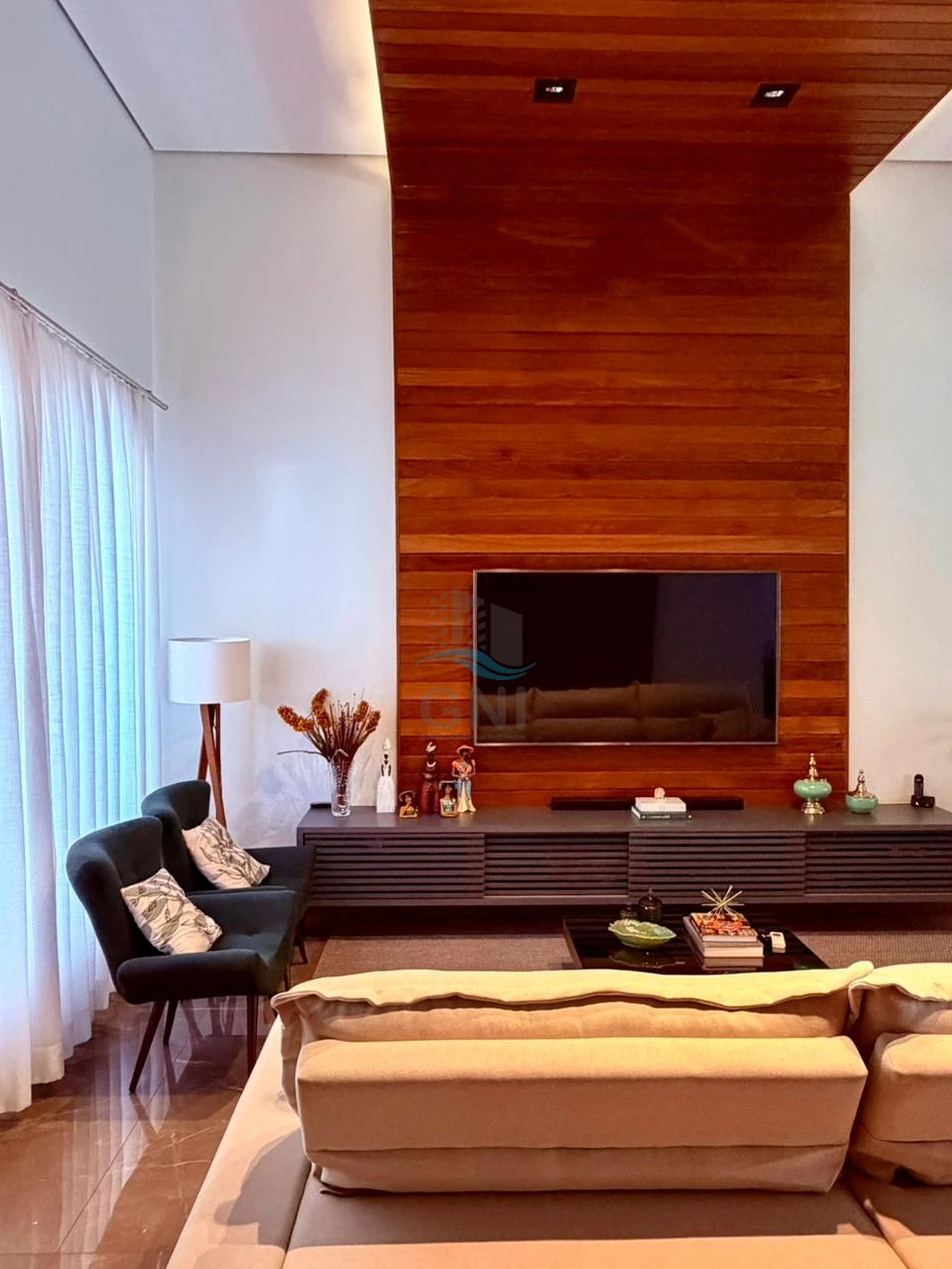 Imagens do imóveis CASA A VENDA - CONDOMÍNIO ALPHAVILLE II