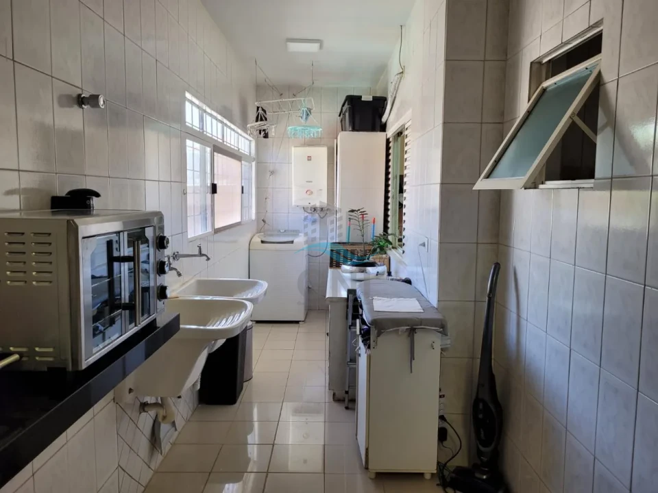 Imagens do imóveis SOBRADO COMERCIAL - AVENIDA SÃO JOÃO
