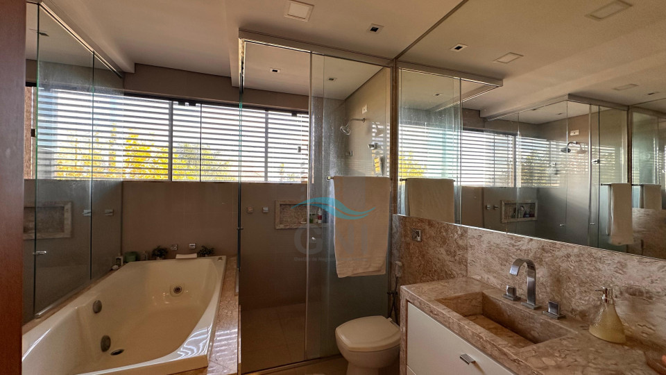 Imagens do imóveis CASA A VENDA - CONDOMINIO ROYAL PARK