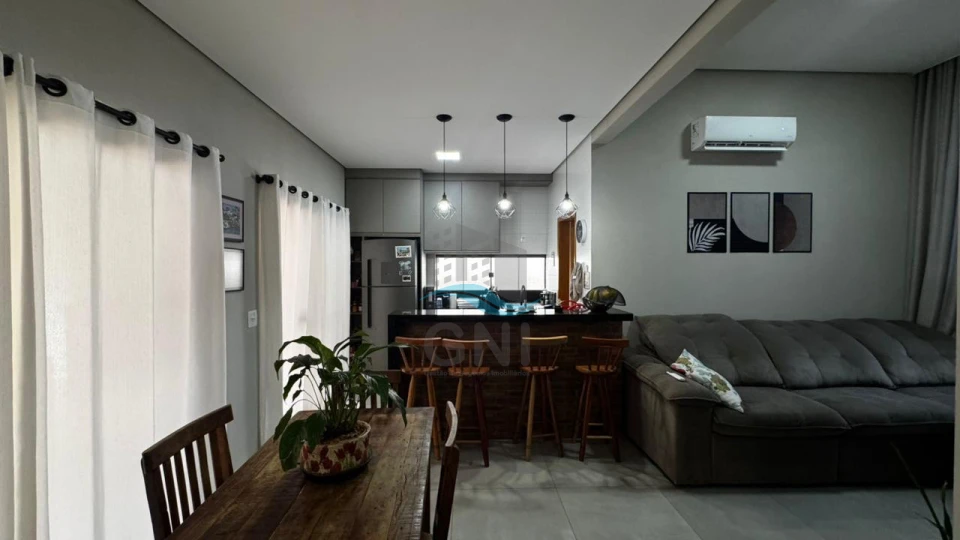 Imagens do imóveis CASA A VENDA - CONDOMINIO MORADA DAS FLORES ROSAS