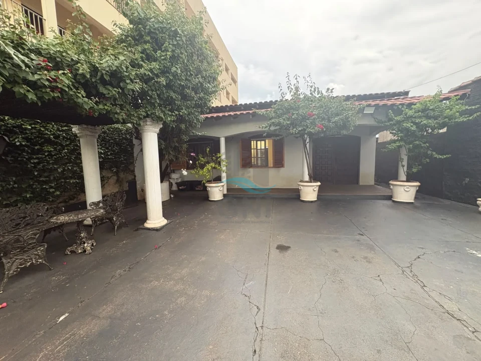 Imagens do imóveis CASA A VENDA - AV. SOUZA NAVES (IBIPORÃ)