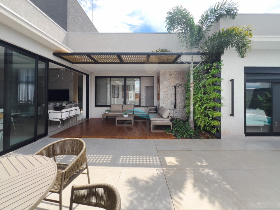 Imagens do imóveis CASA A VENDA - CONDOMINIO SUN LAKE RESIDENCE