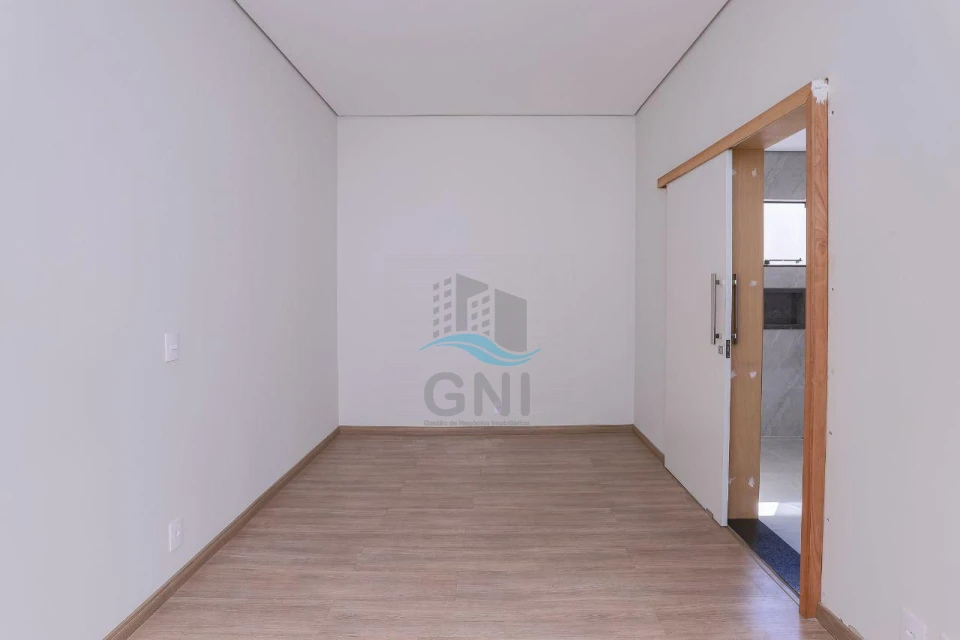 Imagens do imóveis CASA A VENDA - CONDOMINIO PARQUE TAUA ARANGUA