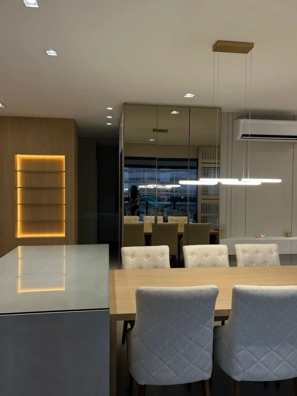 APARTAMENTO A VENDA - EDIFÍCIO TRIANON