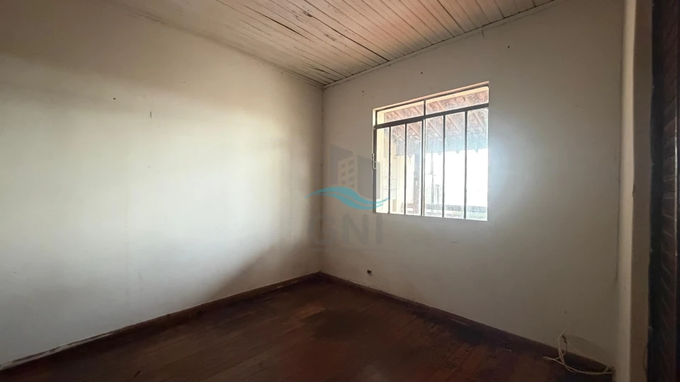 CASA A VENDA - BANCÁRIOS