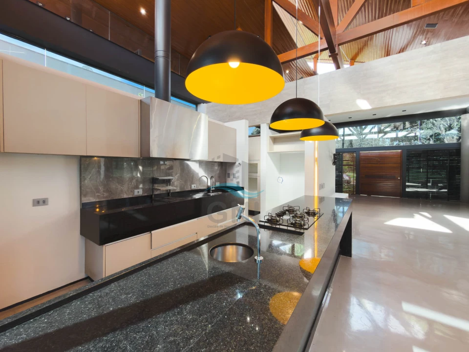 Imagens do imóveis CASA A VENDA - ALPHAVILLE IMBUIAS