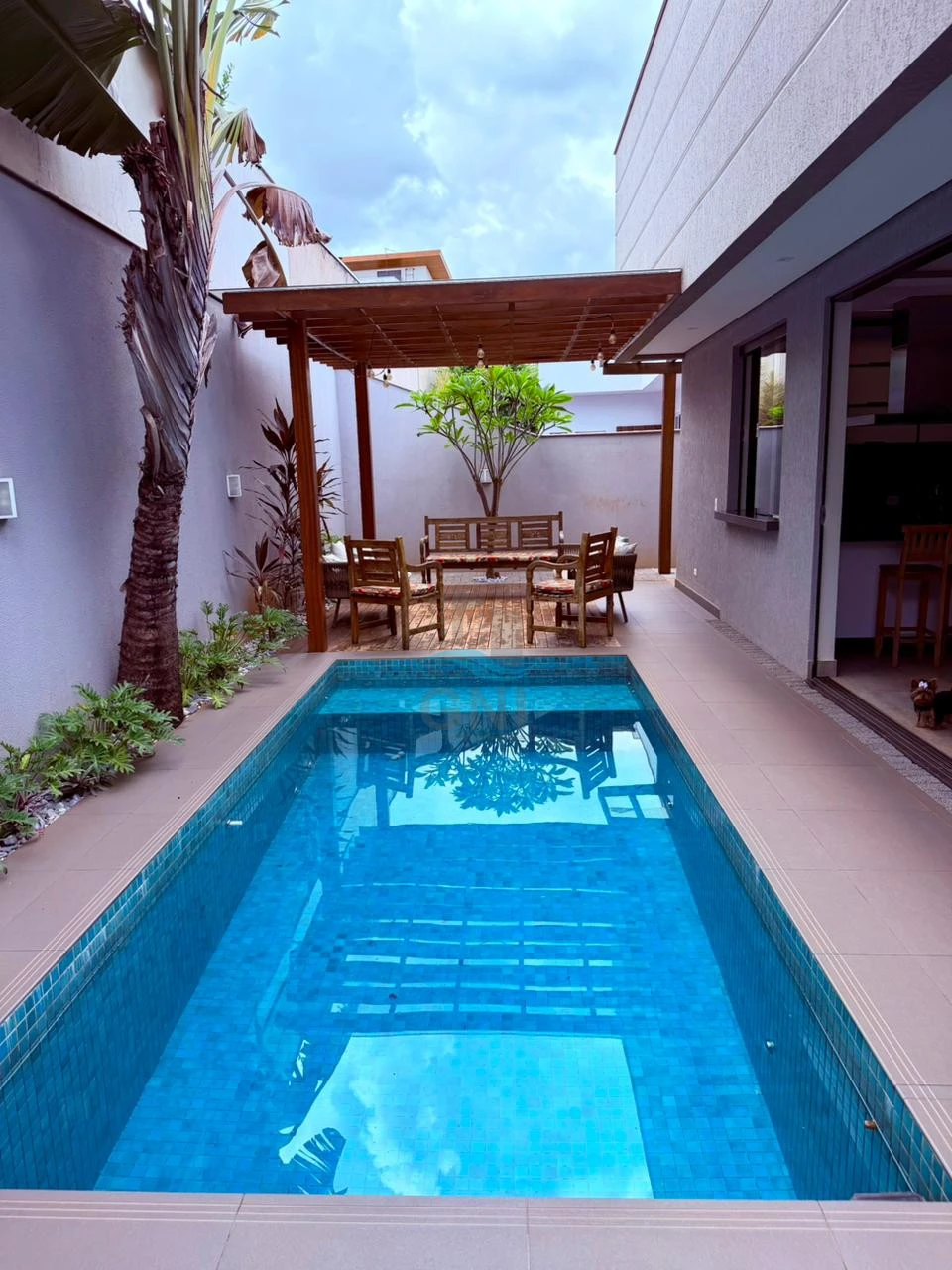 Imagens do imóveis CASA A VENDA - CONDOMÍNIO ALPHAVILLE II