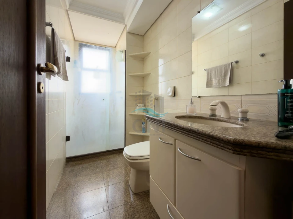 APARTAMENTO A VENDA - EDIFICIO CORAL GABLES - CENTRO