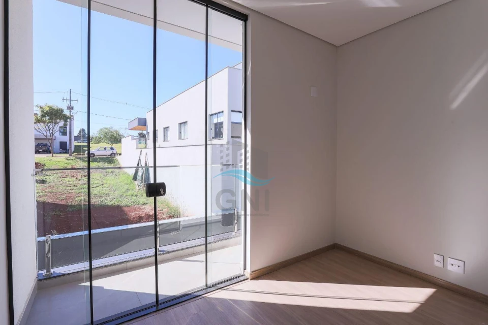 Imagens do imóveis CASA A VENDA - CONDOMINIO PARQUE TAUA ARANGUA