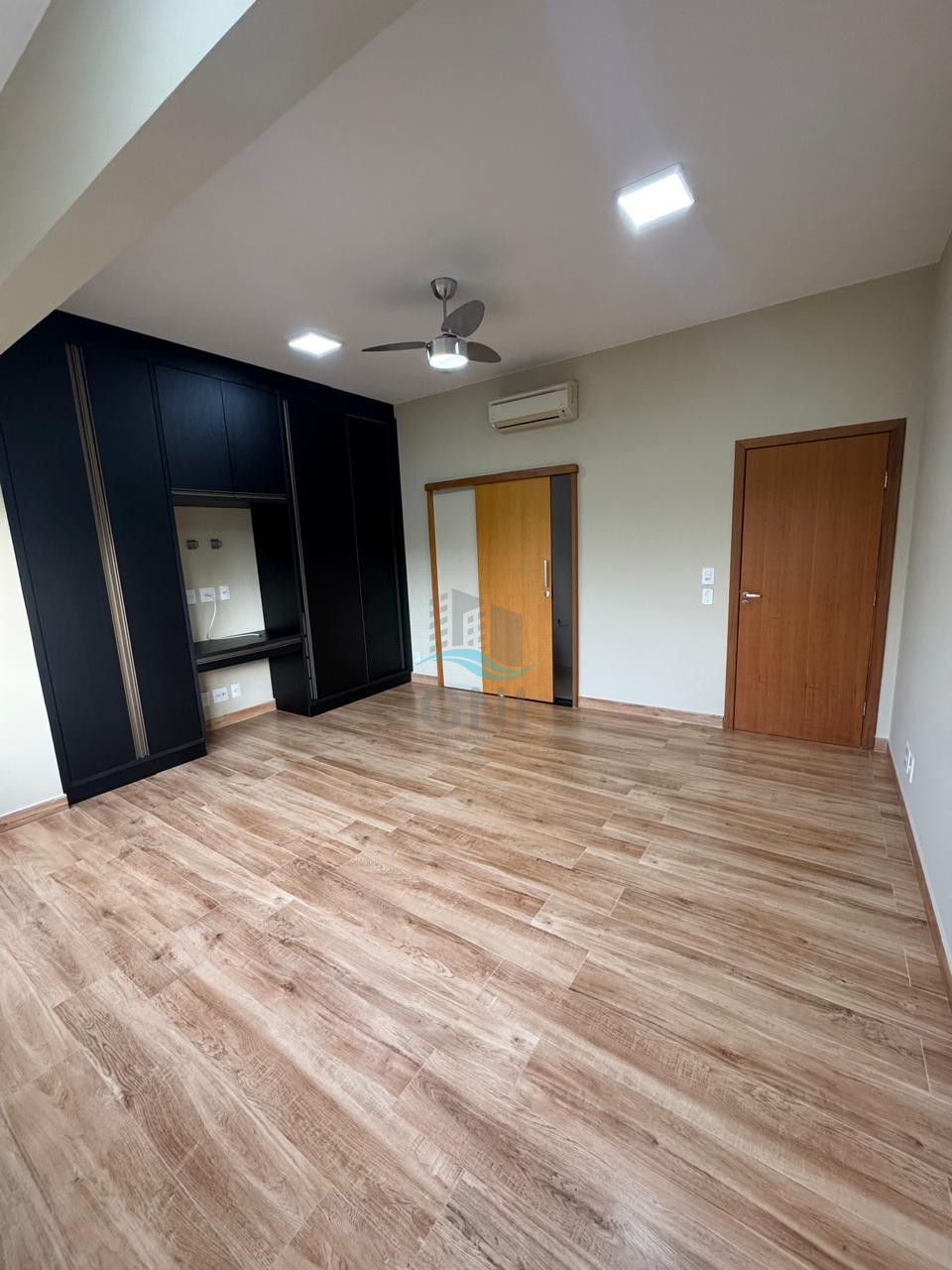 CASA A VENDA - CONDOMINIO ROYAL TENNIS Imagens do imóveis CASA A VENDA - CONDOMINIO ROYAL TENNIS