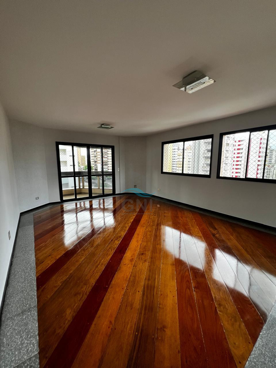 Imagens do imóveis APARTAMENTO A VENDA - EDIFICIO LAGO PARQUE