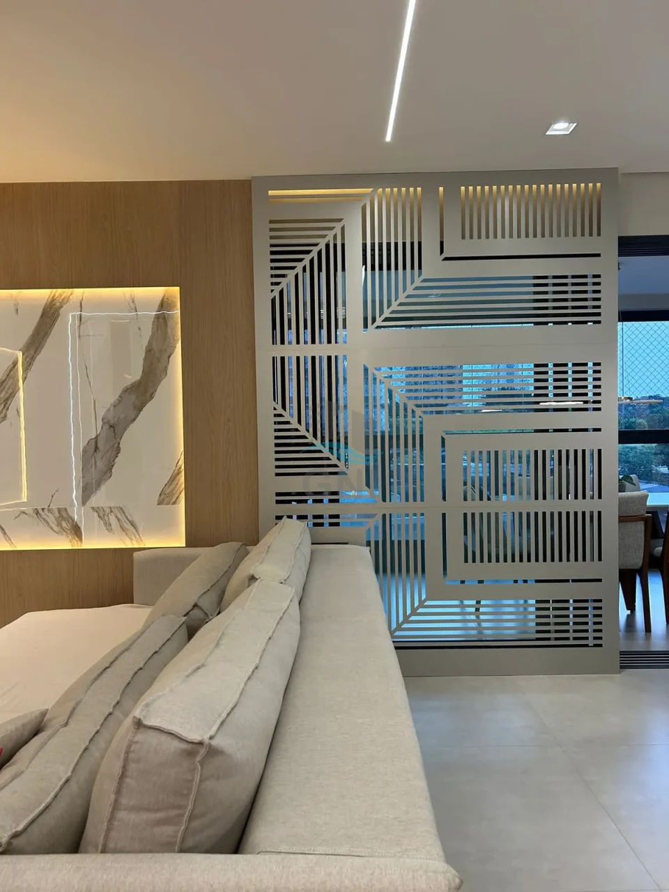 APARTAMENTO A VENDA - EDIFÍCIO TRIANON