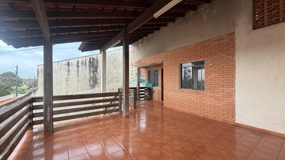 CASA A VENDA - BANCÁRIOS