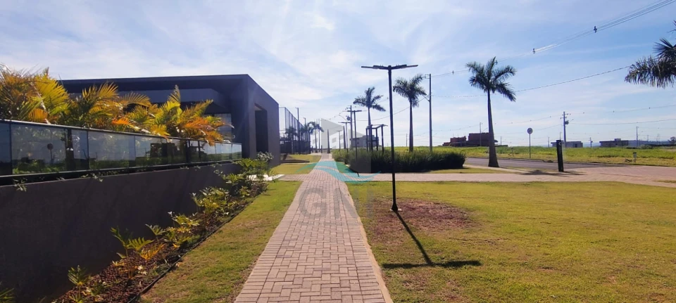 Imagens do imóveis TERRENO A VENDA - CONDOMINIO PAYSAGE INDAIÁ