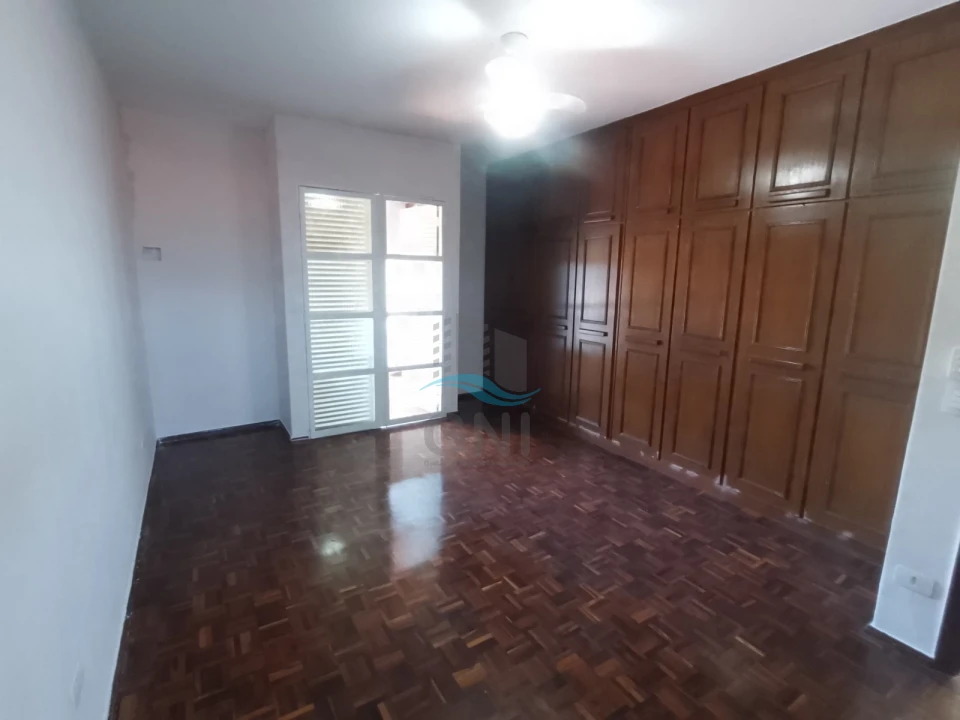 Imagens do imóveis SOBRADO PARA LOCAÇÃO - BAIRRO BANCARIOS